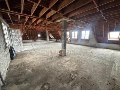 Loft - 140 m² - 1 pièce