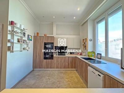 Appartement - 149 m² - 6 pièces