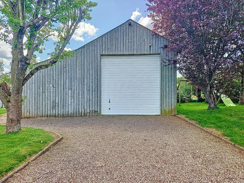 Maison - 217 m² - 10 pièces