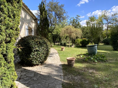 Maison - 400 m² - 10 pièces