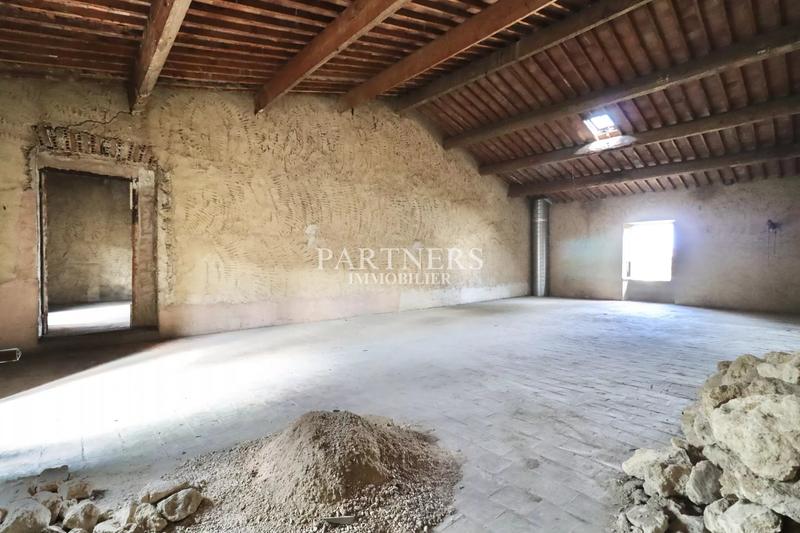 Appartement - 205 m² - 9 pièces