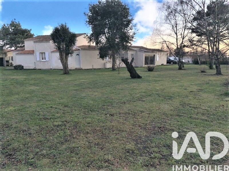 Maison - 213 m² - 6 pièces