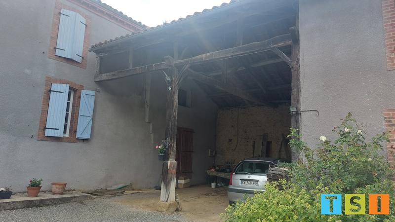 Maison - 230 m² - 7 pièces