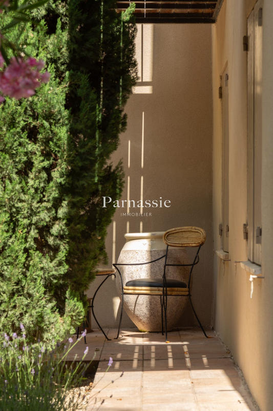 Villa - 240 m² - 6 pièces