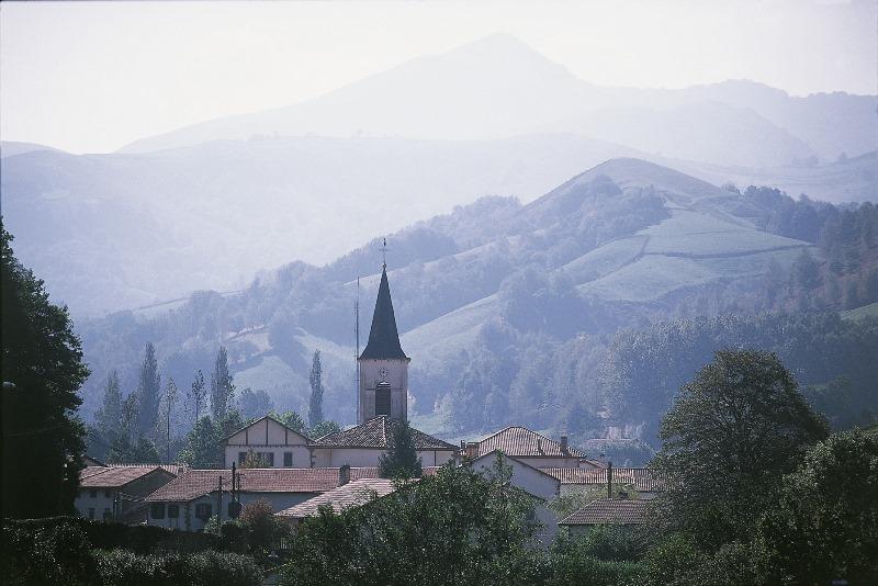 Documentaire : 1830-1914, Perkainen haritik-Dans le sillage de Perkain. Suivi d'un débat animé par le réalisateur Mikel Erramouspé