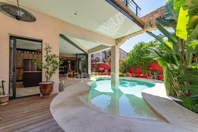 Maison - 450 m² - 11 pièces