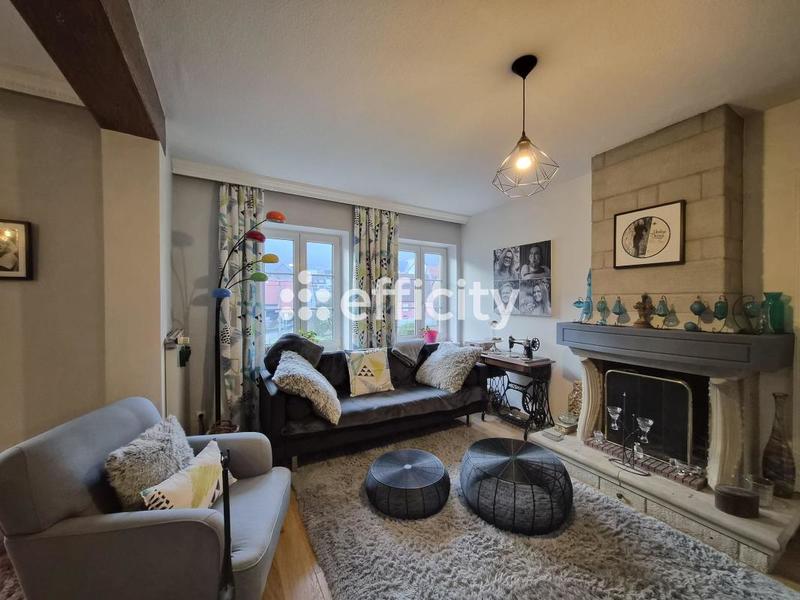 Maison - 203 m² - 8 pièces