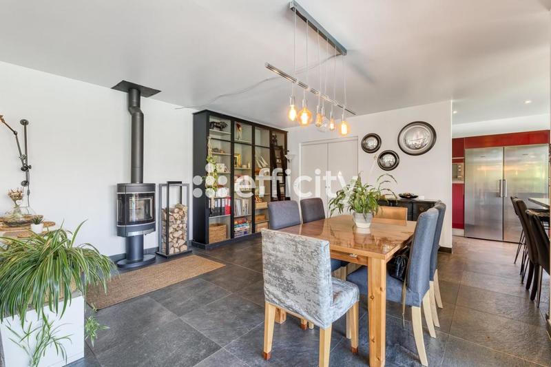 Maison - 197 m² - 6 pièces