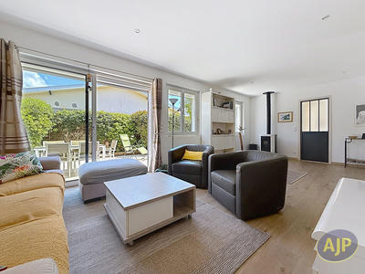 Maison - 104 m² - 4 pièces