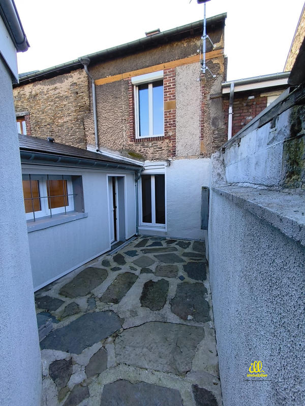 Maison - 94 m² - 5 pièces
