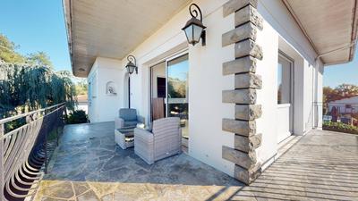 Maison - 161 m² - 7 pièces