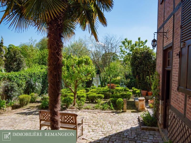 Maison de ville - 206 m² - 7 pièces