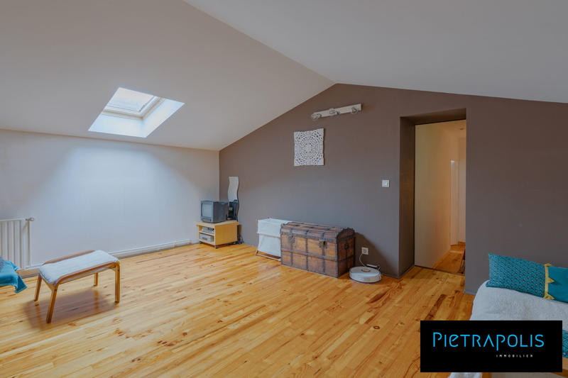 Maison - 186 m² - 7 pièces