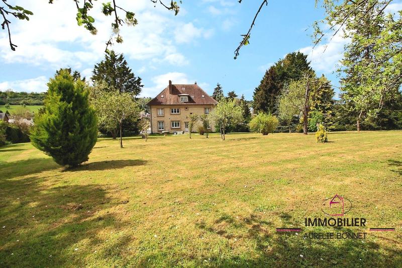 Maison - 275 m² - 14 pièces