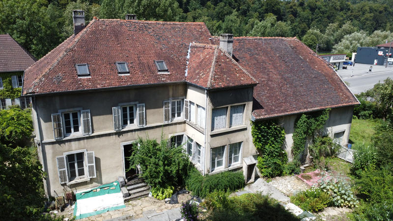Maison - 222 m² - 9 pièces