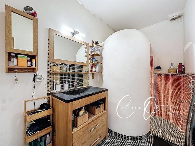 Maison - 220 m² - 7 pièces