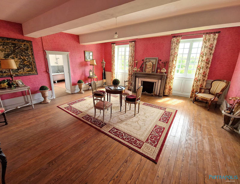 Maison - 300 m² - 13 pièces