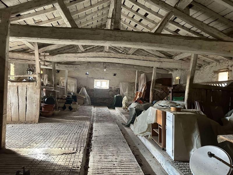 Maison - 218 m² - 10 pièces