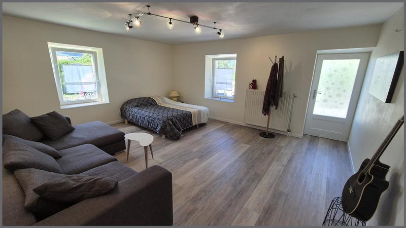 Maison - 243 m² - 9 pièces