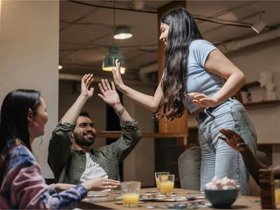Soirée jeux de société : jeux d’ambiance et repas partagé