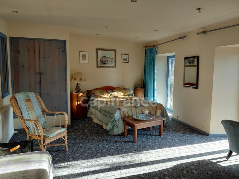 Propriété - 390 m² - 13 pièces