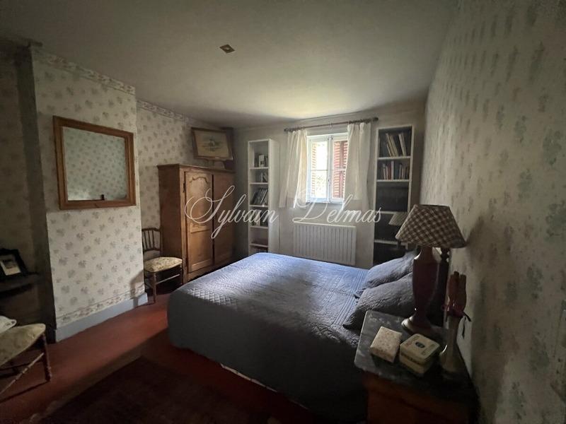 Château - 600 m² - 15 pièces