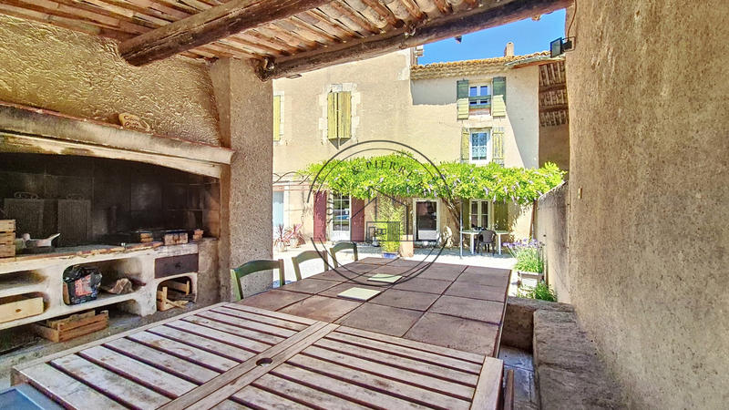 Maison - 450 m² - 19 pièces