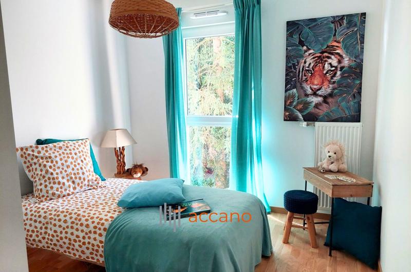 Appartement - 100 m² - 5 pièces