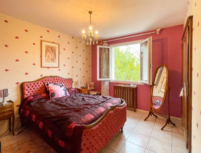 Maison - 90 m² - 4 pièces