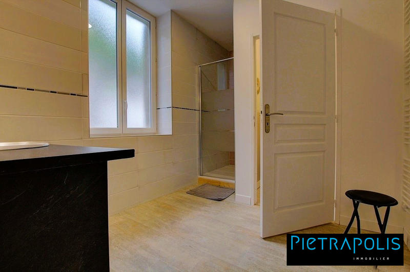 Maison ancienne - 405 m² - 12 pièces