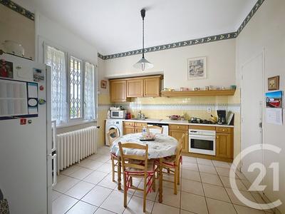 Maison - 146 m² - 6 pièces
