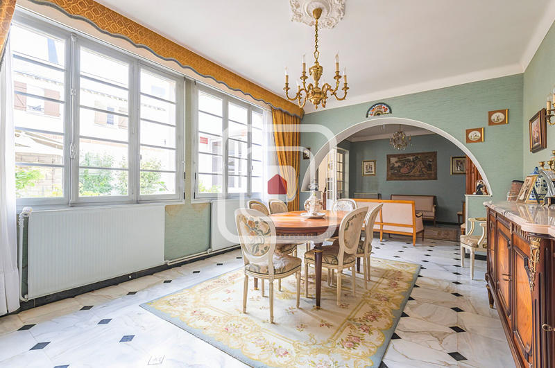 Maison - 160 m² - 5 pièces