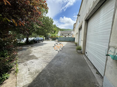 Maison - 215 m² - 3 pièces