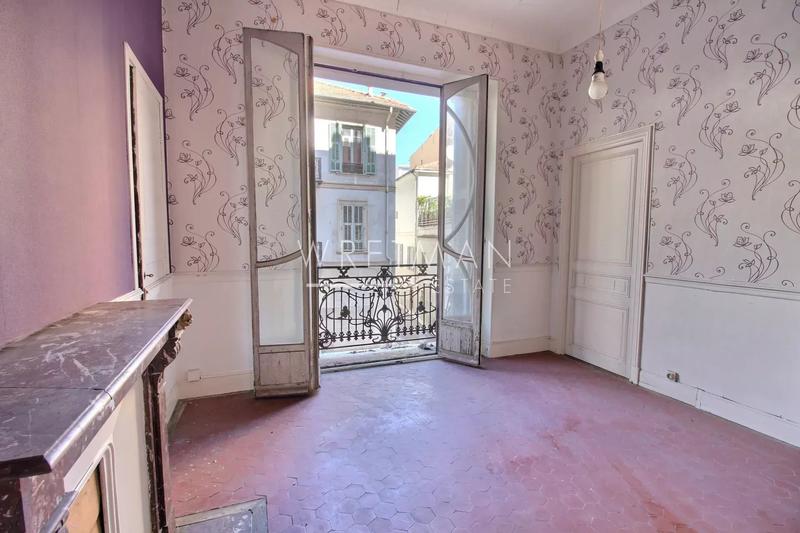Appartement - 121 m² - 5 pièces