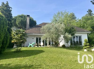 Maison - 151 m² - 5 pièces