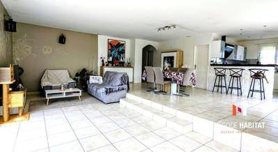 Villa - 145 m² - 5 pièces