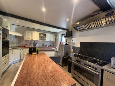 Propriété - 517 m² - 12 pièces