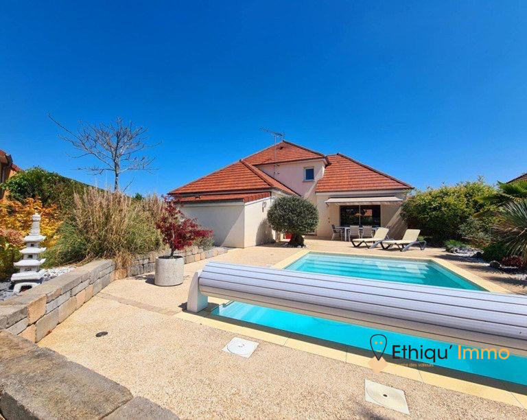 Maison - 128 m² - 6 pièces