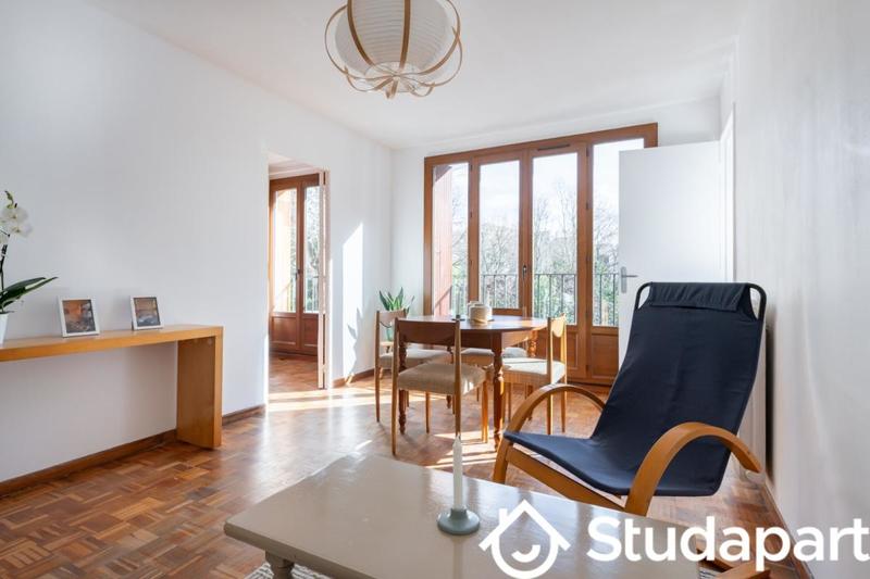 Chambre - 12 m² - 1 pièce