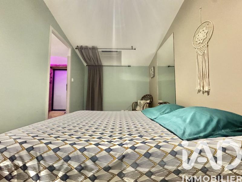 Maison - 303 m² - 9 pièces