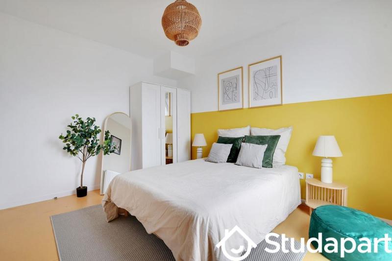 Chambre - 11 m² - 1 pièce