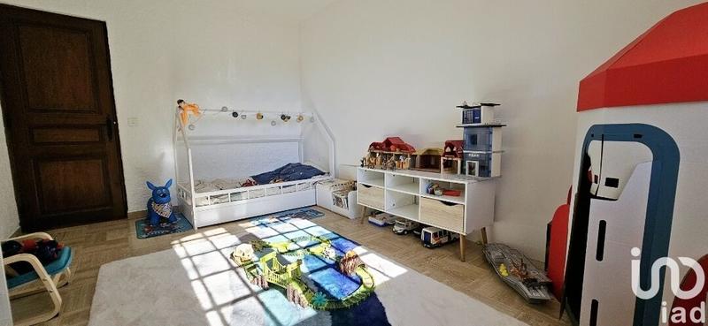 Maison - 212 m² - 7 pièces