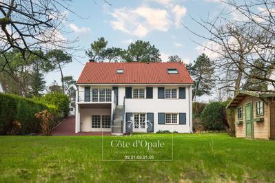 Maison - 215 m² - 6 pièces