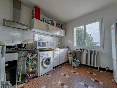 Appartement - 94 m² - 5 pièces