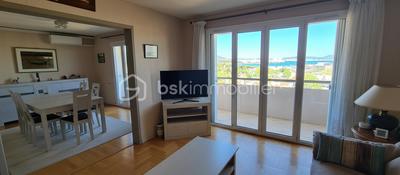 Appartement - 100 m² - 5 pièces