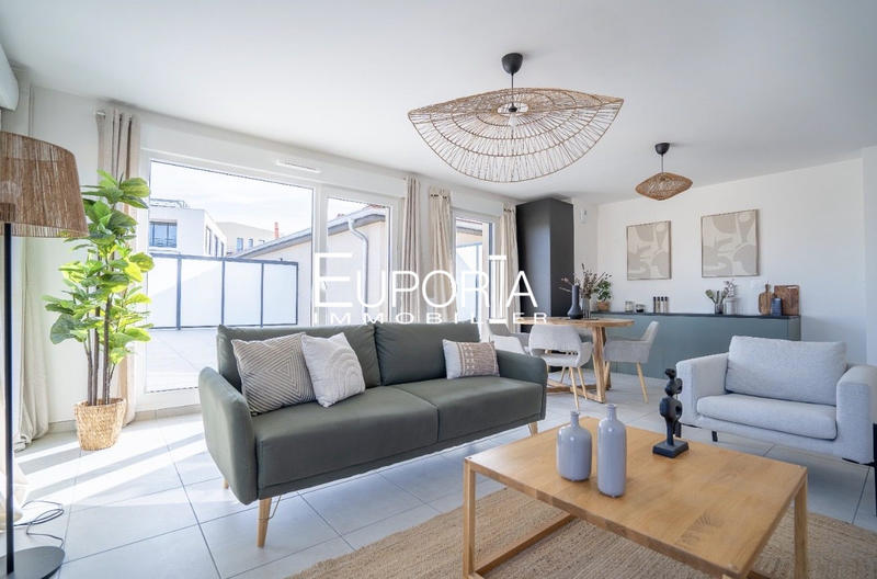 Appartement - 81 m² - 4 pièces