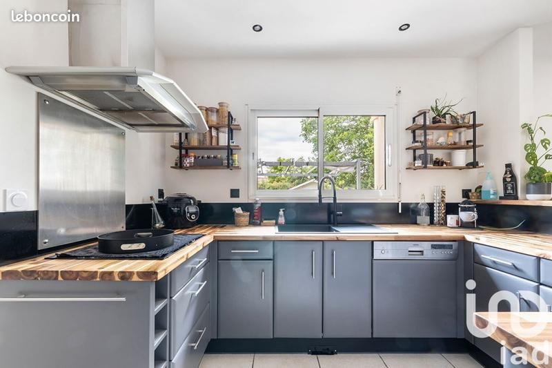 Maison - 186 m² - 6 pièces