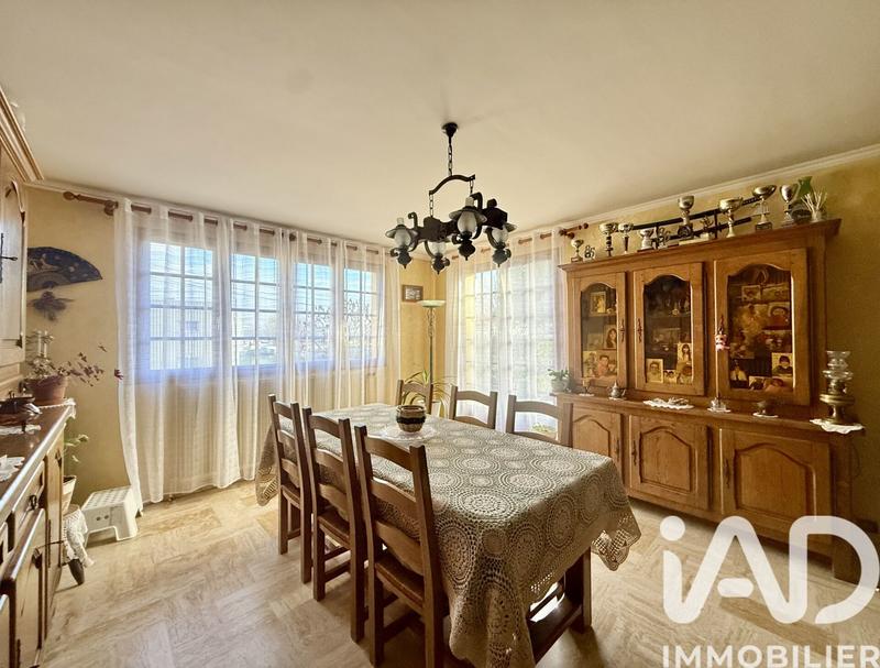 Maison - 180 m² - 8 pièces