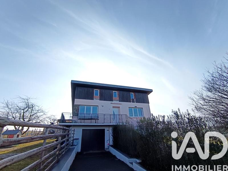 Maison - 104 m² - 5 pièces