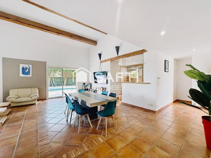 Villa - 200 m² - 6 pièces